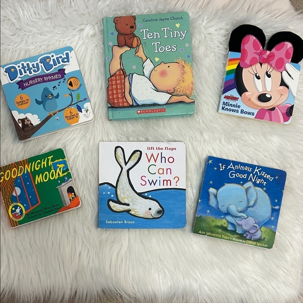 Popular baby toddler books Good night moon Minnie Mouse Set of 6 hardcover books